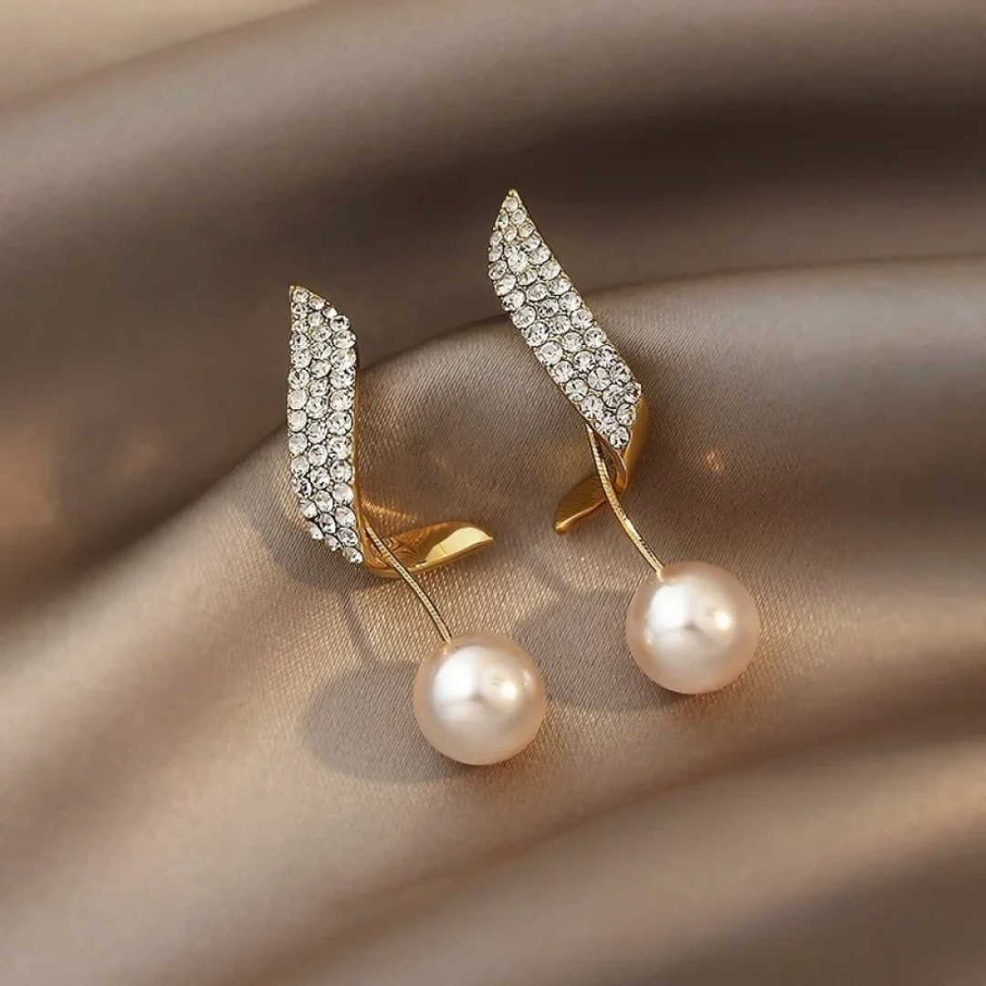 Chic Gold Perlen Tropfenohrringe