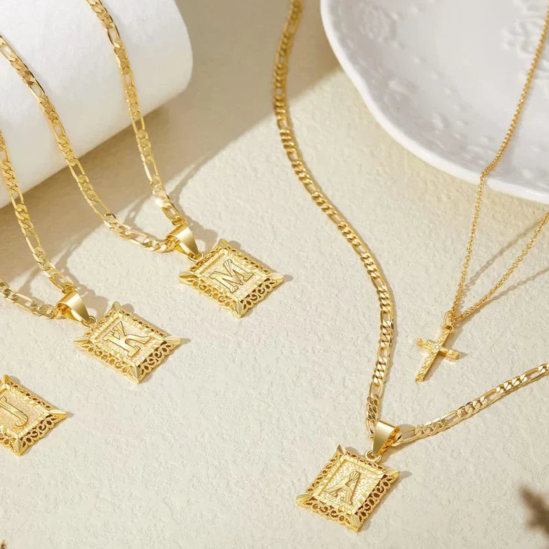 Kreuz Initialen Halsketten-Set | Gold