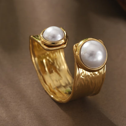 Perlen Embrace Ring
