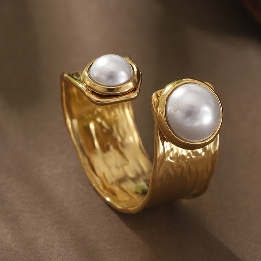 Perlen Embrace Ring