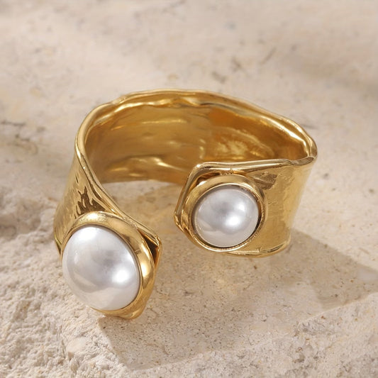 Perlen Embrace Ring