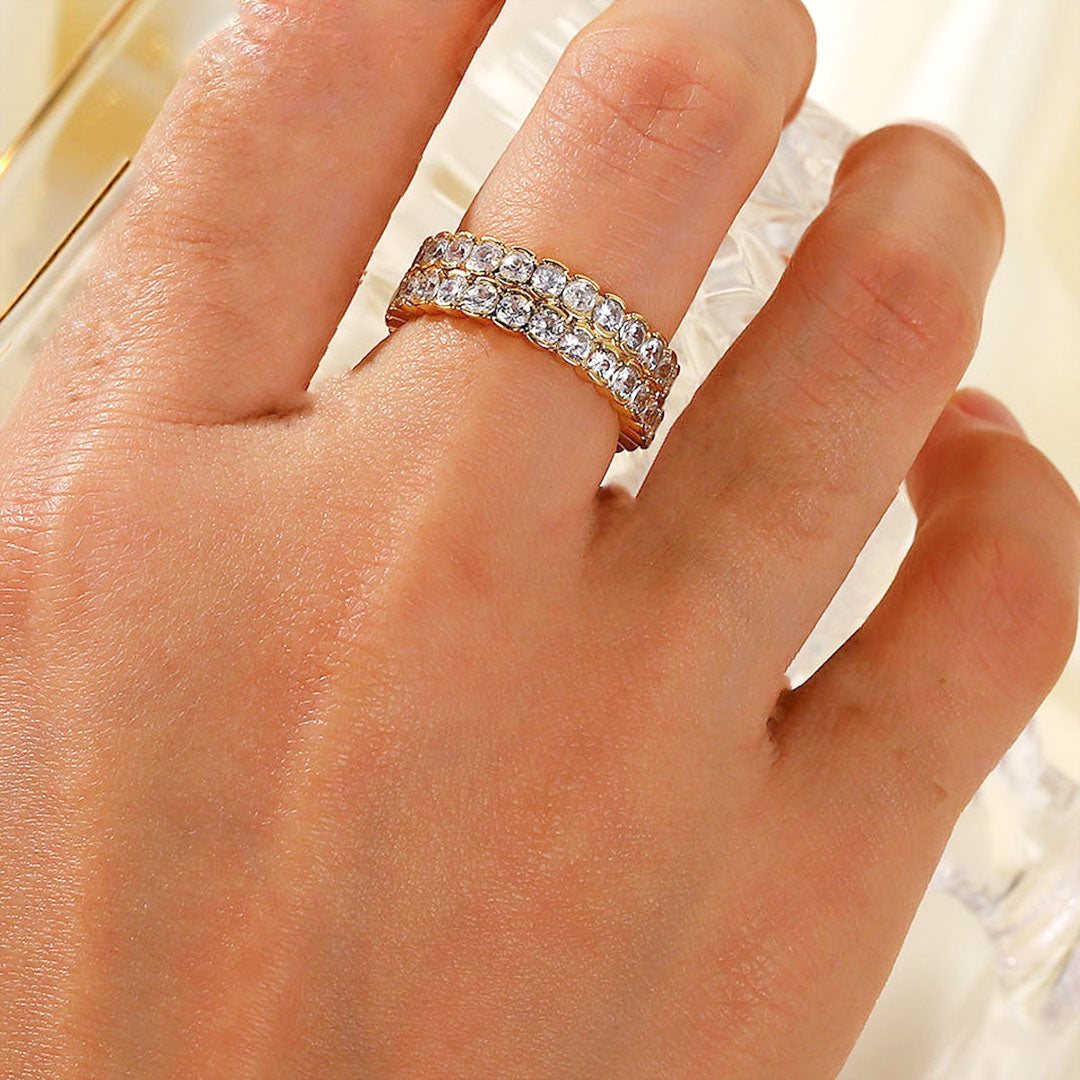 Cassandra Studded Goldring