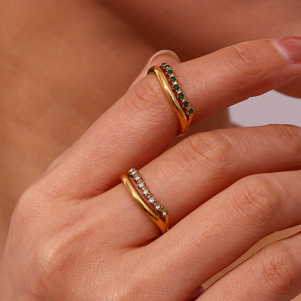 Adeline Goldring mit Diamantsimulanten