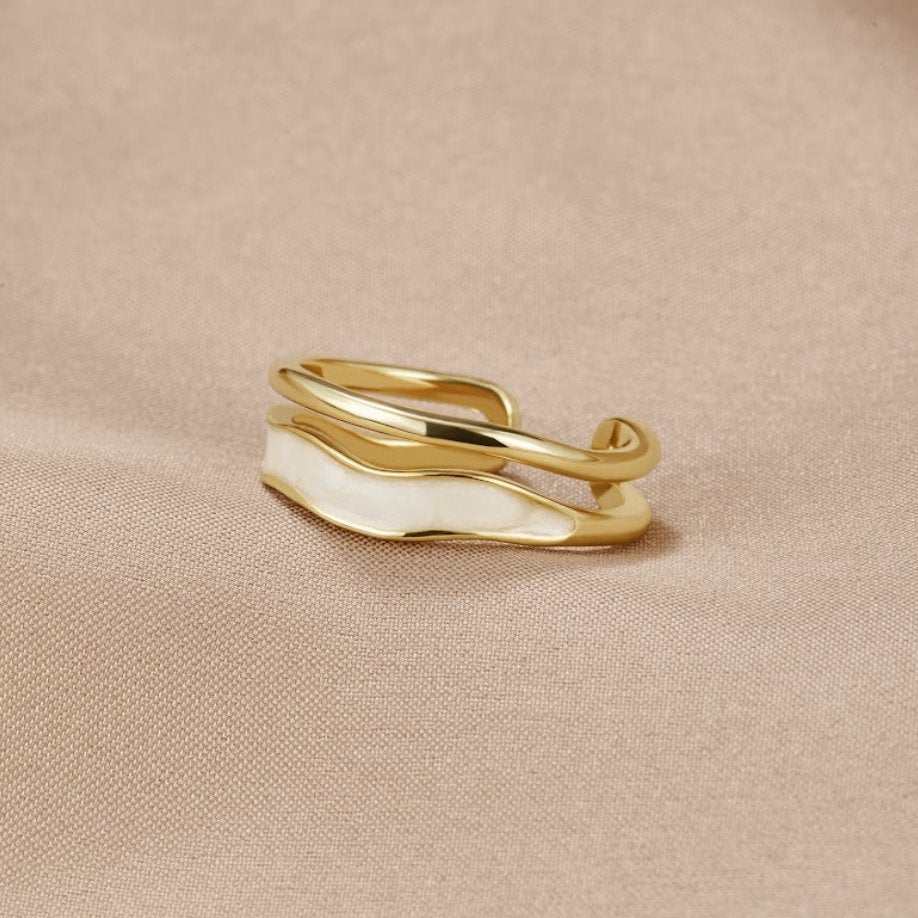 Gold Sculptural Wickel Ring