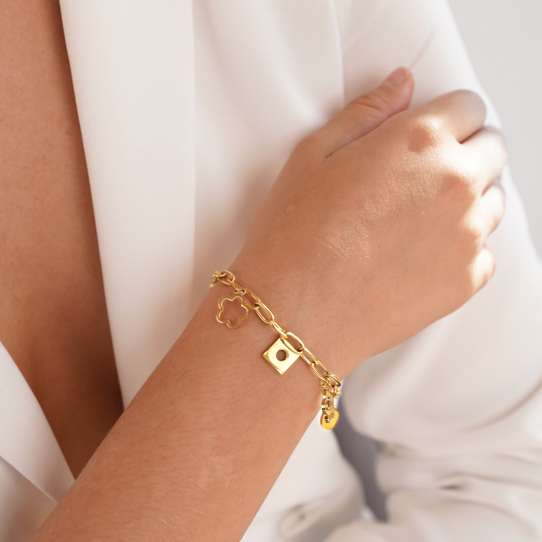 Lucky Daisy Charm Armband